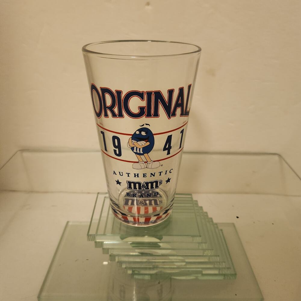 2016 Mar's Blue M&M Glass cup 1 pint NWT